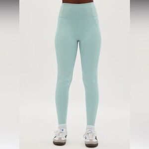Girlfriend Collective Compressive High Rise Legging in Glass, Size Small!
